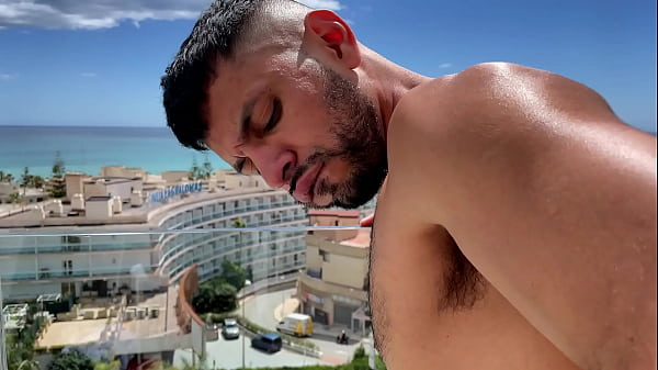 Room Ser[r]vices avec Nicholas Bardem & Oskar I...