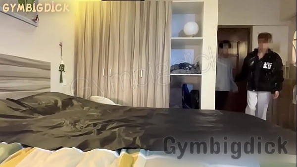 Gymbigdick fucking gay bot big ass bareback cumshot