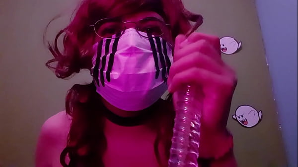 Trans Girl Spinel se pone cachonda y muestra su...