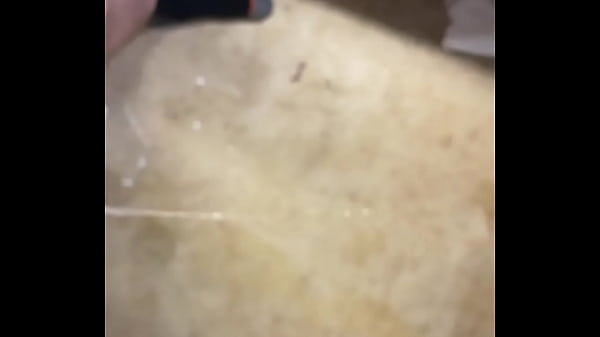 BigbadDragon888 pissing in garage