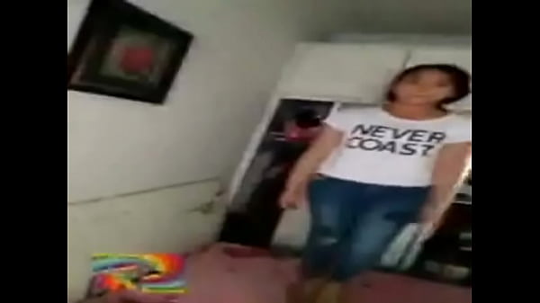 wanna see my little asian pussy