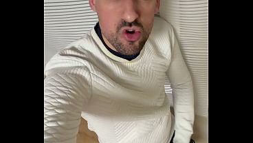 hot daddy goes verbal jerks off and nuts hard
