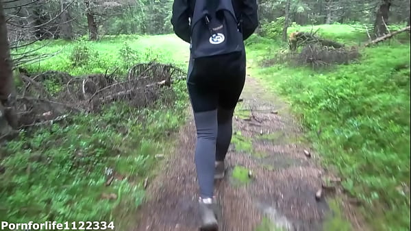 Hiking adventures fucking bubble butt hiker next to the tree with cumhot on her ass