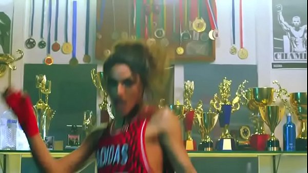 Pablo Vittar ft Grupo Revelação - A Paixão Me P...