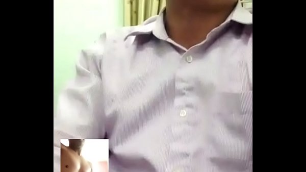 Download Video - A Trai NVVP Bộ C&ocirc;ng Thương m&ecirc; mẫn xem suc cu bắn kh&iacute;