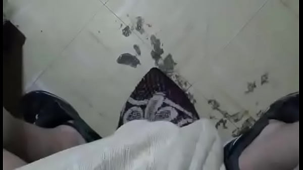 Meniando el pene nene