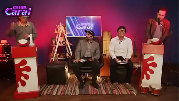 RICA METIDA DE PINGA A 2 COMUNISTAS