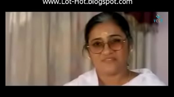 Hot Mallu Aunty ACTRESS Feeling Hot With Her Bo...