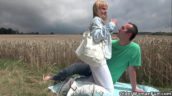 Download Video - loves it deep and dirty outdoors