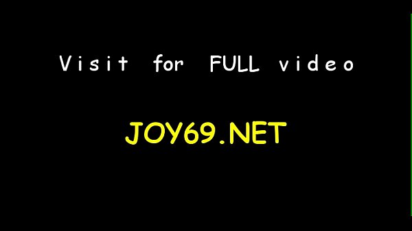 Luscious beauty likes to satisfy herself in a c...