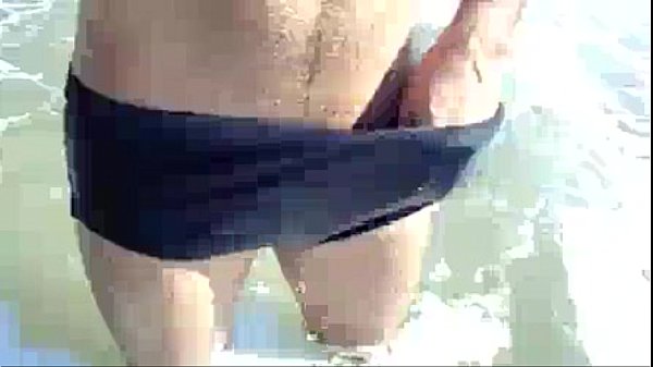 Download Video - Paja en la playa