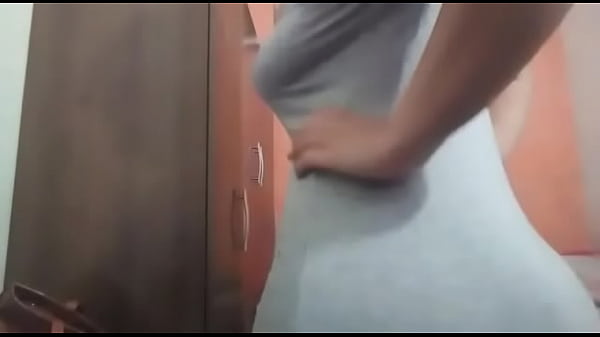 Download Video - Eu exibindo meu bund&atilde;o de vestidinho