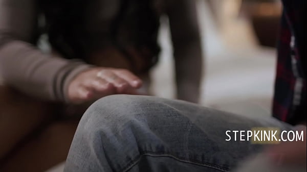 Download Video - Thick Ass Ryan Reid Confesses Her Feelings For Her Scrawny Stepbrother