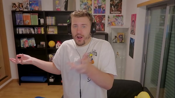 Download Video - The Difficult Life Of a Super Hero &lpar;Lewd Knight&rpar;