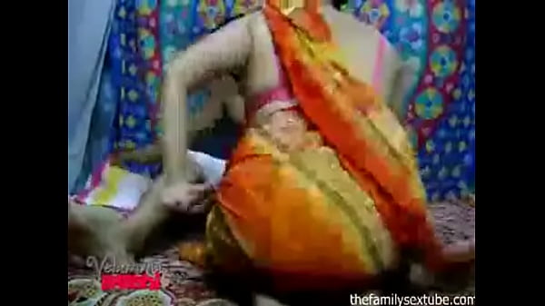 Ma Belle-Tante Suce Bien Ma Bite