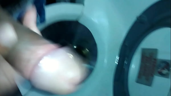 Download Video - Pau no banheiro do onibus de turismo