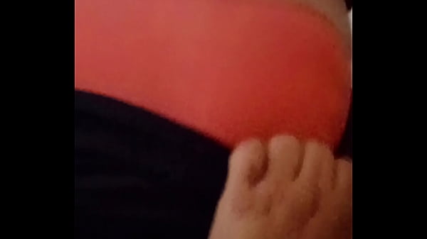 mature let me caress her buttocks cbn 51 sec