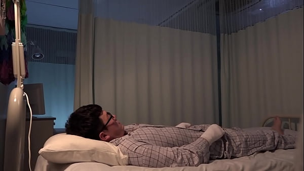"A real angel!" I can't masturbate because of a broken bone and my dick is at the end of its patience! A beautiful nurse who couldn't see that and was driven by a sense of mission, gently put her hand on my dick.
