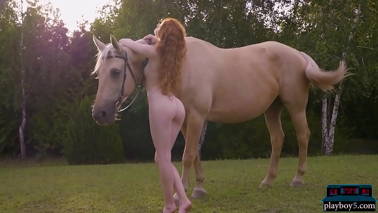 La hermosa MILF pelirroja Heidi Romanova en solitario al aire libre para Playboy
                   european babe ass milf redhead solo model softcore playboy euro ginger hot babe euro milf hot milf milf porn redhead milf solo milf european milf heidi romanova playboy milf muchos negros