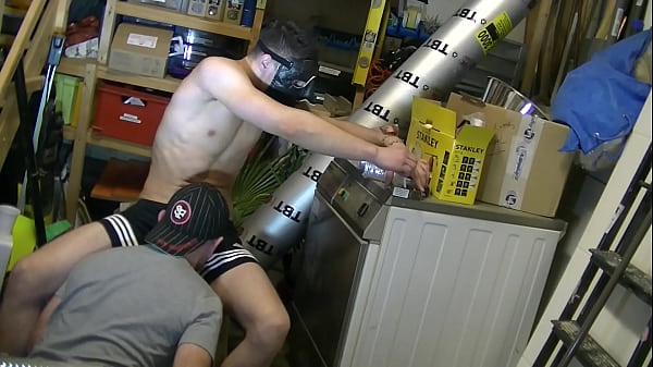 2128 sucking straigth arabs for financial motiv...