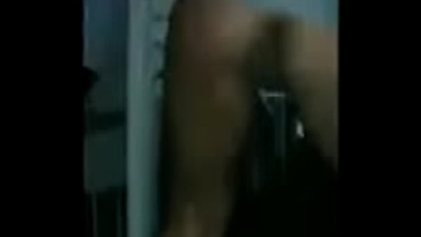 Download Video - Anitta mostra a buceta em show
