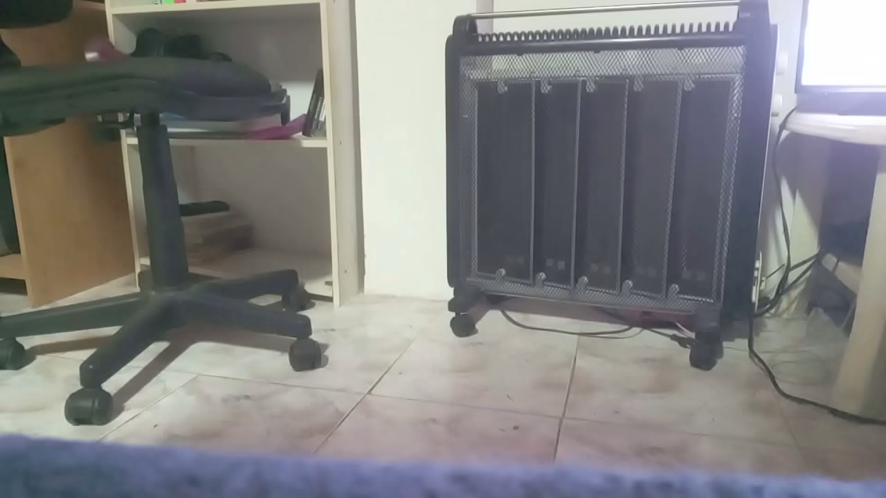 Me divierto con mi ropa y consoladores