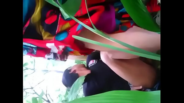 Download Video - Outdoor aunty and young tamil guy fucking 18 year old desi