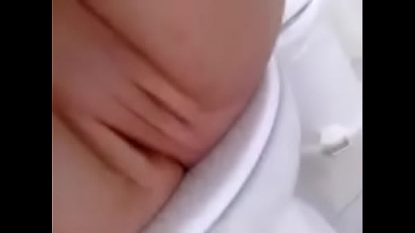 thumb wet babe