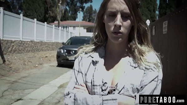 Babe Ends Up Fucking 2 Random Dudes After Fight with BF