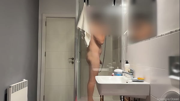 I caught my husband jerking on my stepmom in bathroom and joined them. Family use. Voyeur.