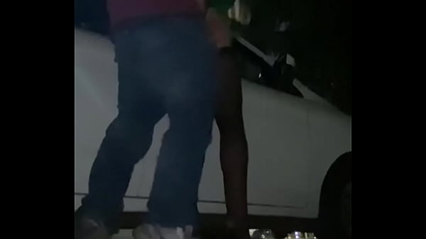 PROVOQUEI TAXISTA E COMECEI A MAMAR ELE AT&Eacute; PAR...