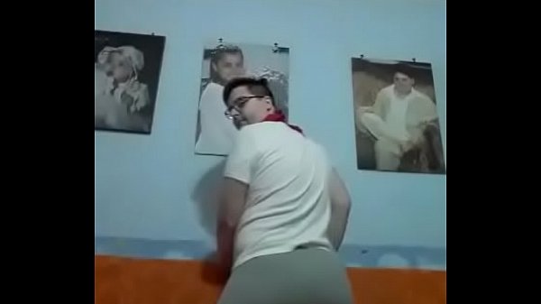 Download Video - Show that big fat ass &lpar;part 1&rpar;