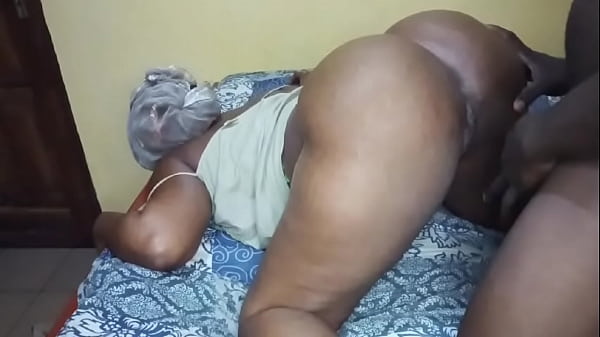 Download Video - La demi-soeur avait envie d&rsquo;une grosse bite noire