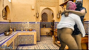 Saudi Arabia Husband and Iranian wife fuckes in Kitchen