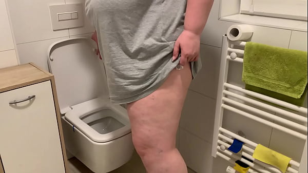 thumb pee before bed