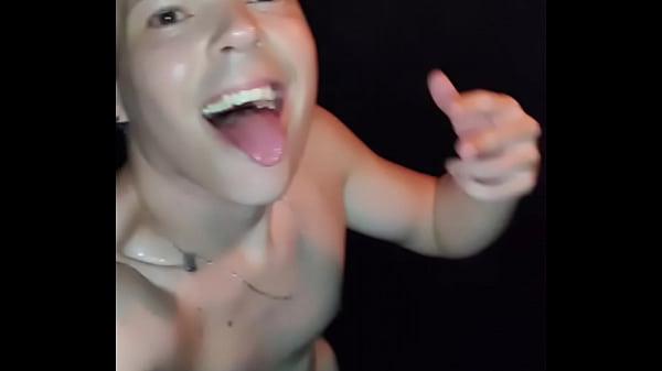 Colocando o putinho para mamar