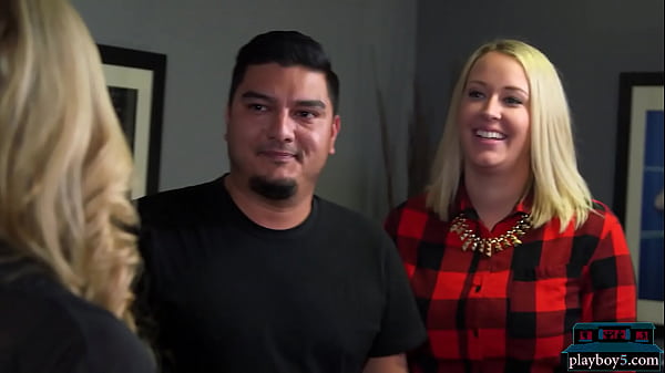 Milf Blonde Amateur Bien Roulée Et Son Petit Ami Veulent Une Sex Tape Professionnelle