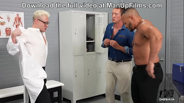 Download Video - Aliens in Me&excl; Andrew Connor&comma; Dillon Diaz & Pierce Paris for ManUpFilms