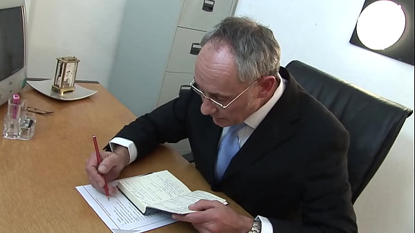 Kat Lee Puts Her Ass Up For An Old Man