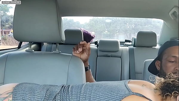 BLOWJOB IN THE CAR FUCKING YUMMY UNTIL THE CUM
