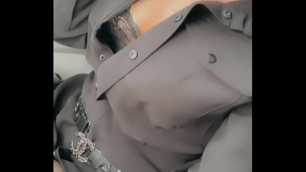 Tu aimes quand je fais la coquine dans l’avion je te poste la vidéo intégral...