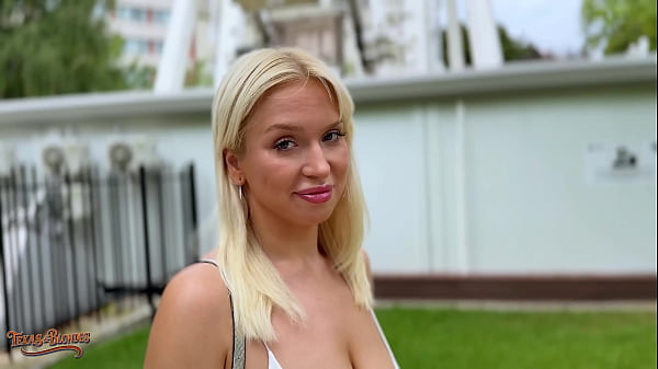 Blondes Greta Foss & Vera Jarw Milk Mr. Texas's Thick Cock!