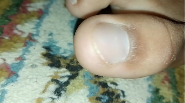 Dedão sexi se mexendo