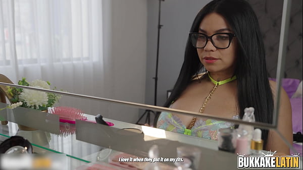Bukkake Latin - Beautiful Venezuelan Valentina Lombardi receives a lot of Peruvian milk.